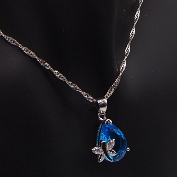 ⭐Bundle Sale⭐ 4Pc. Blue Water drop w/ Dragonfly Earrings and Necklace Set - Picture 5 of 7